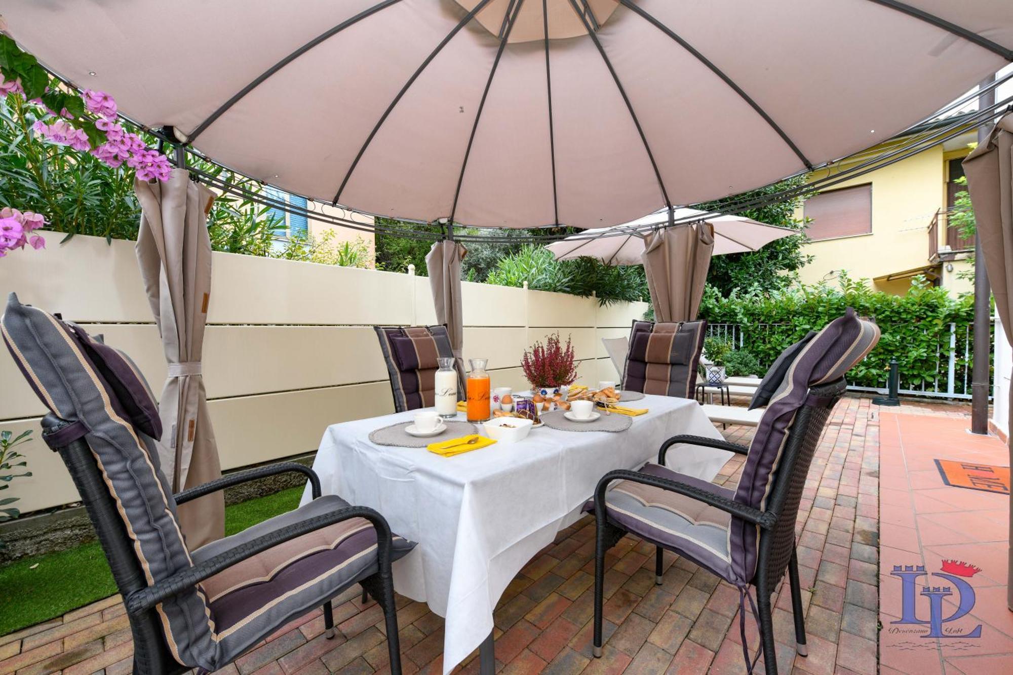 Desenzanoloft Official Partner Marriott Homes & Villas - Garden & Pool Desenzano del Garda Bagian luar foto