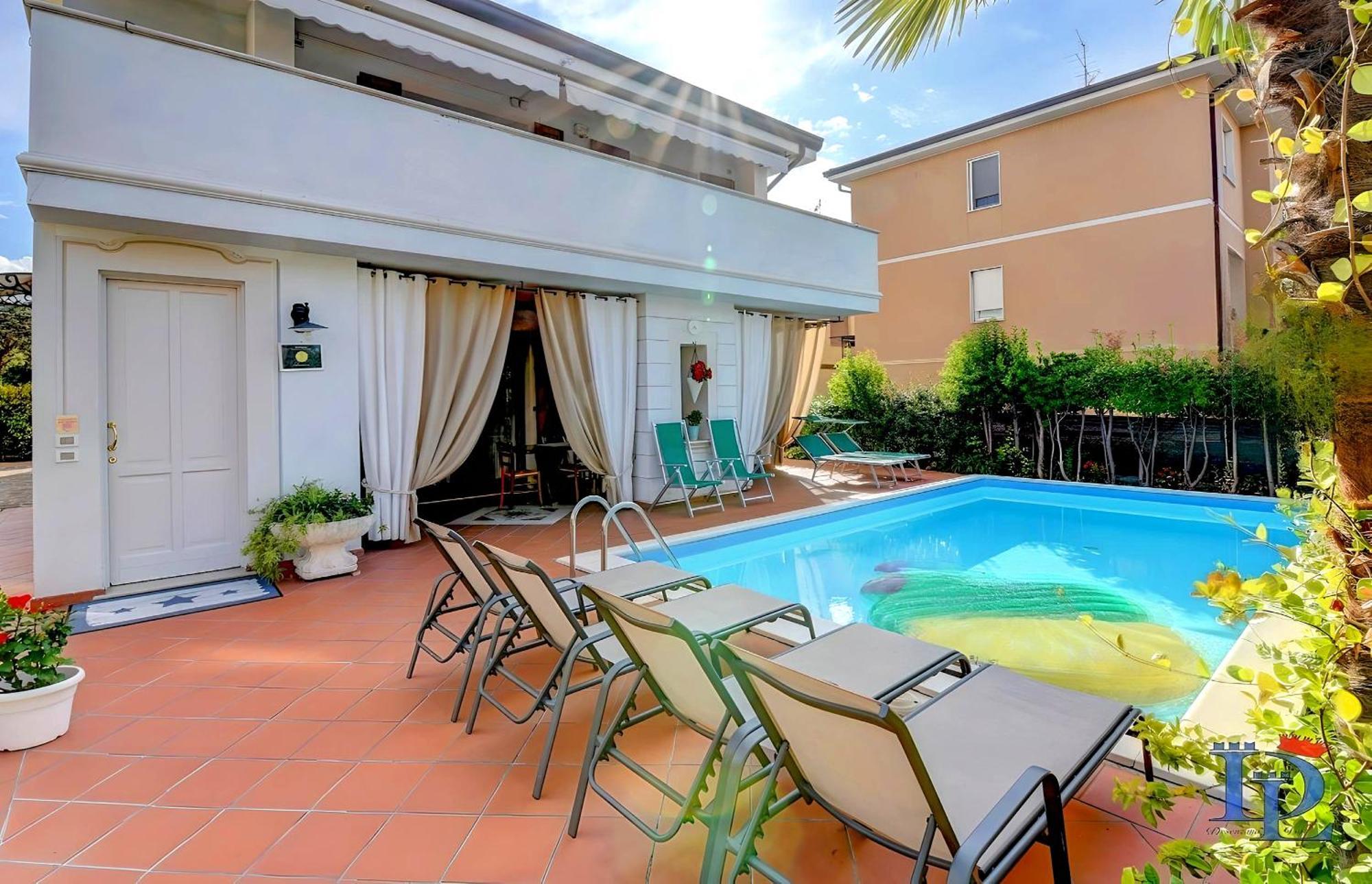 Desenzanoloft Official Partner Marriott Homes & Villas - Garden & Pool Desenzano del Garda Bagian luar foto