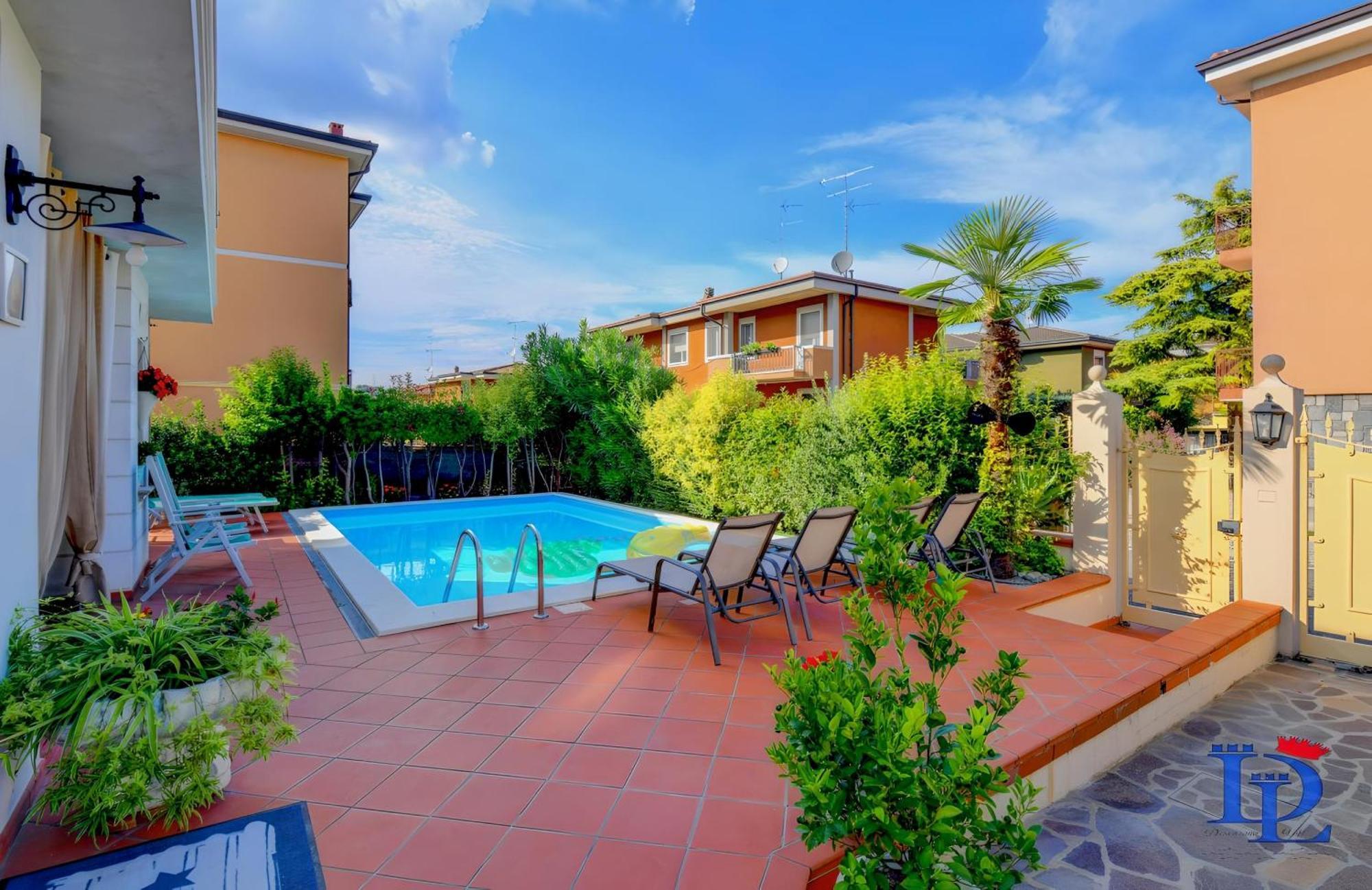Desenzanoloft Official Partner Marriott Homes & Villas - Garden & Pool Desenzano del Garda Bagian luar foto