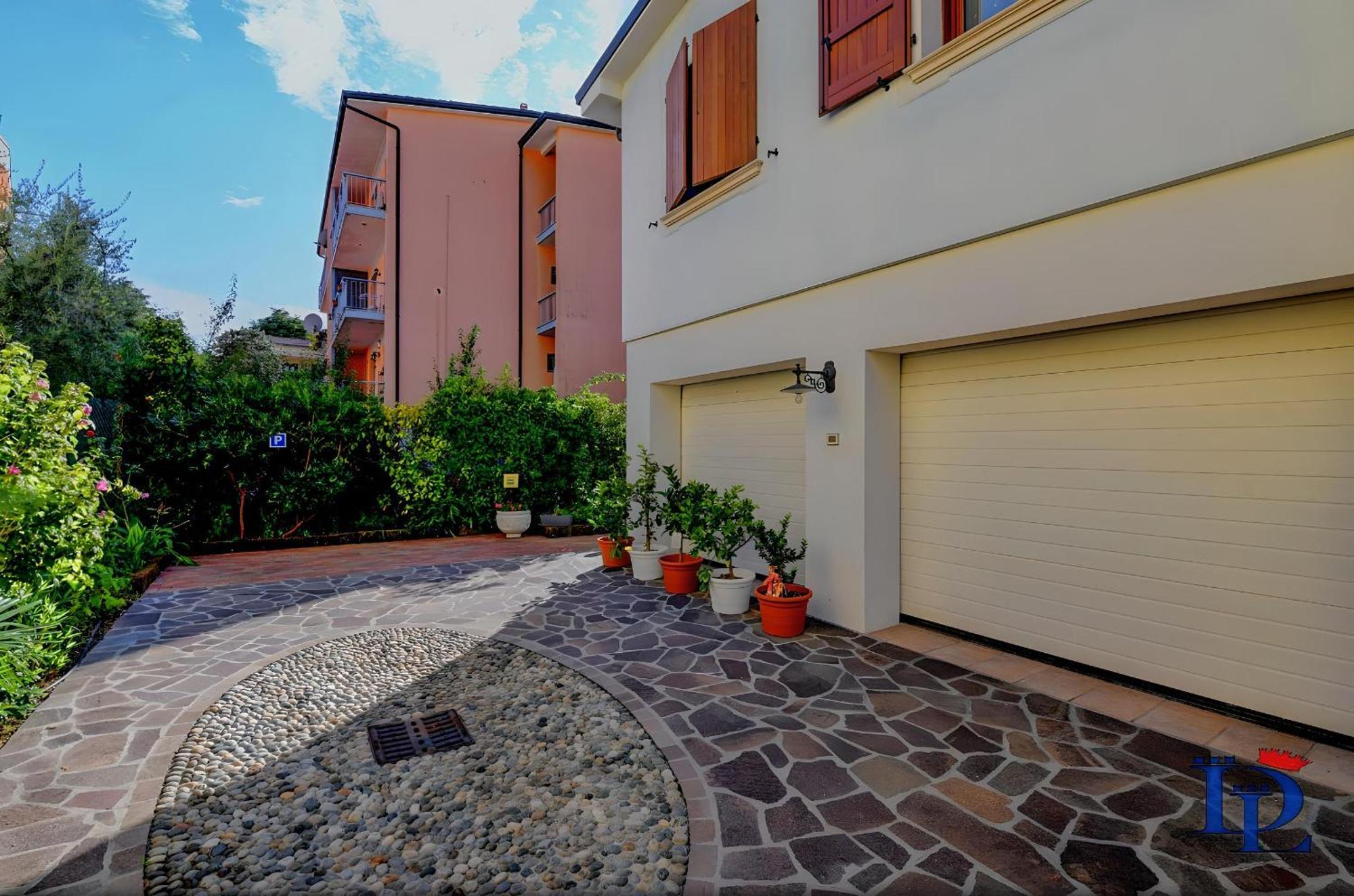 Desenzanoloft Official Partner Marriott Homes & Villas - Garden & Pool Desenzano del Garda Bagian luar foto